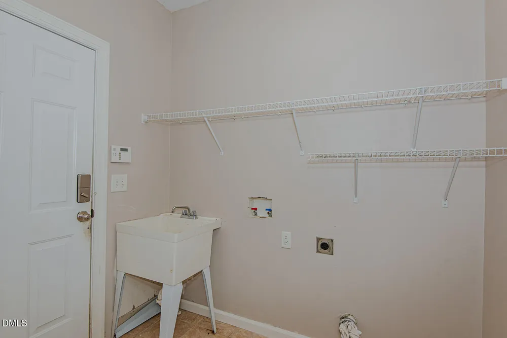 319 Large Oak Lane Mebane, NC 27302