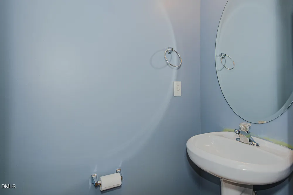 319 Large Oak Lane Mebane, NC 27302