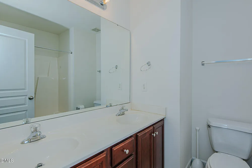 319 Large Oak Lane Mebane, NC 27302