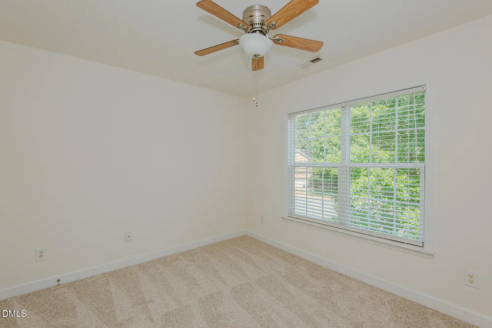 319 Large Oak Lane Mebane, NC 27302