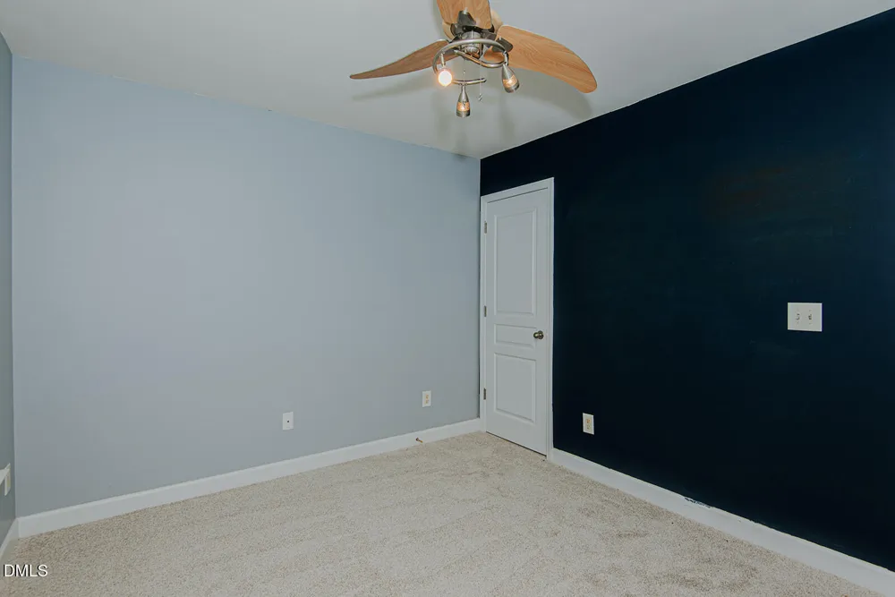 319 Large Oak Lane Mebane, NC 27302