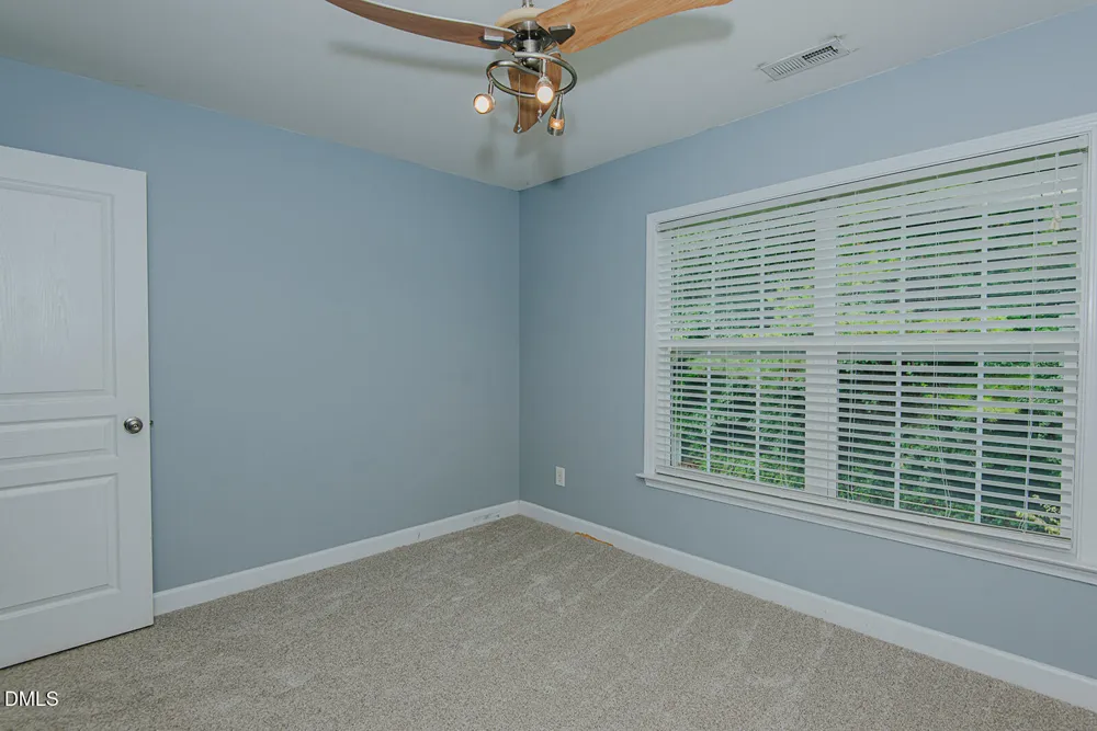 319 Large Oak Lane Mebane, NC 27302