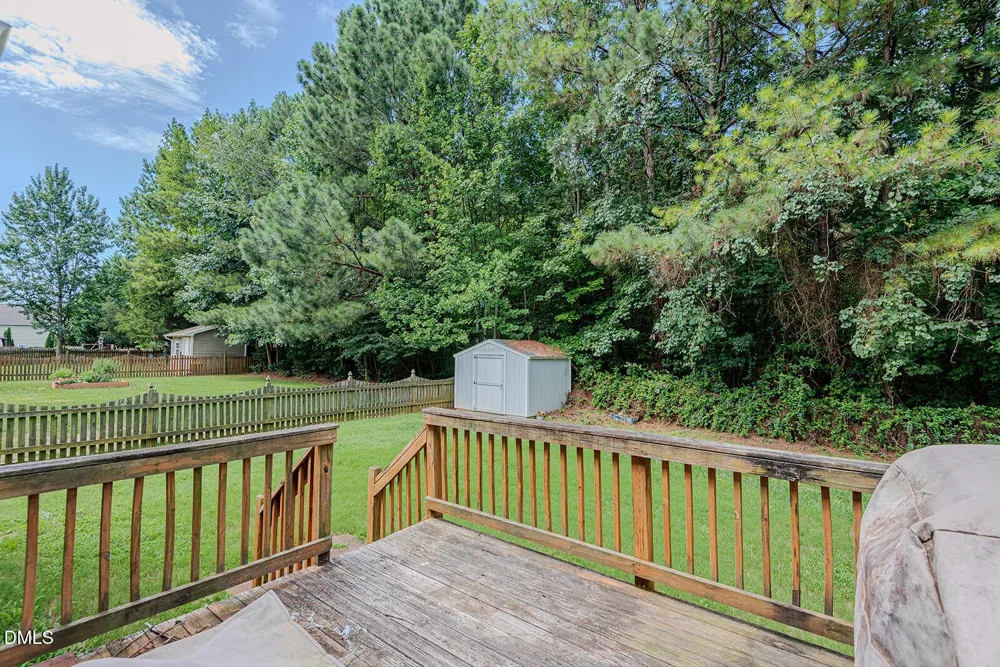 319 Large Oak Lane Mebane, NC 27302