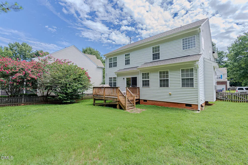 319 Large Oak Lane Mebane, NC 27302