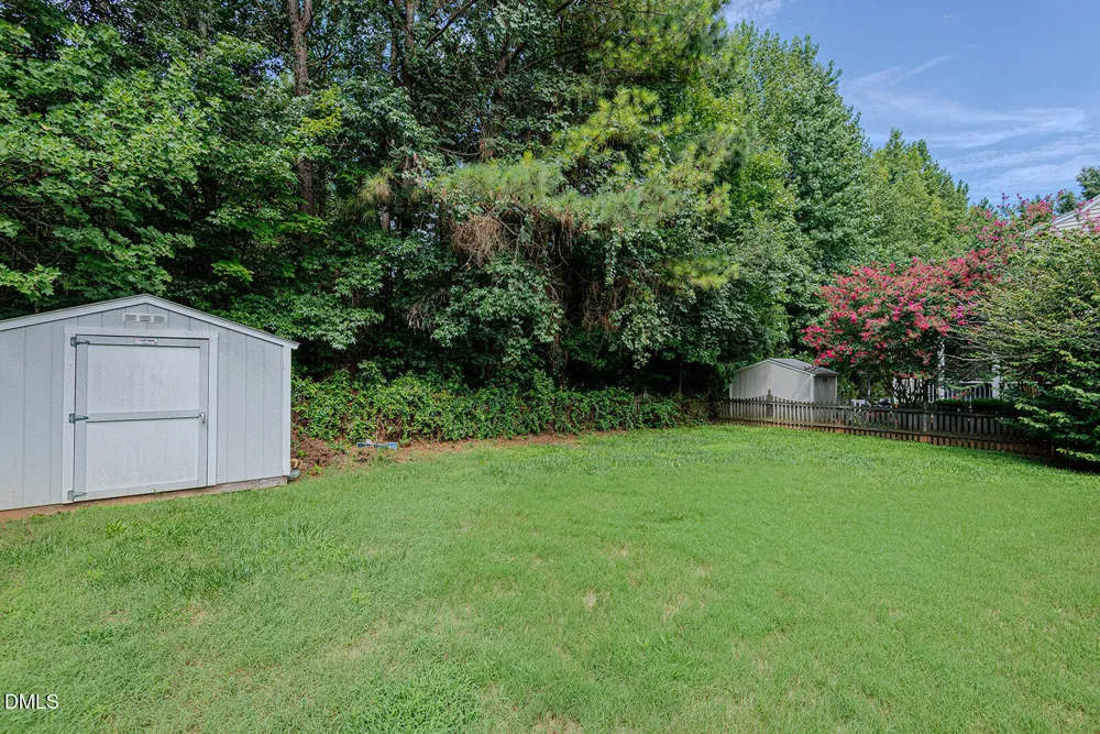 319 Large Oak Lane Mebane, NC 27302