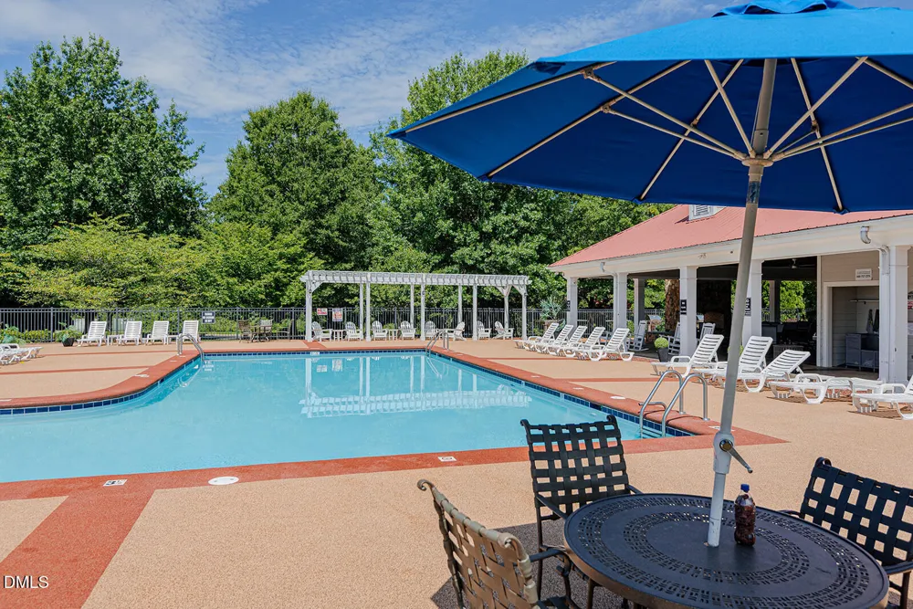319 Large Oak Lane Mebane, NC 27302