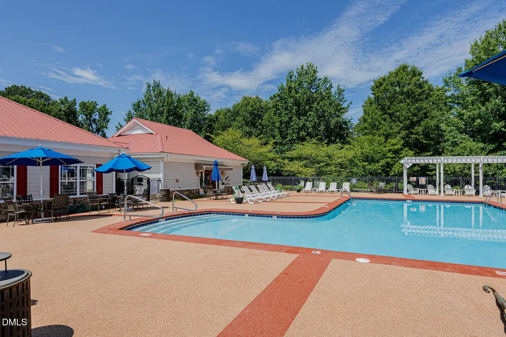 319 Large Oak Lane Mebane, NC 27302