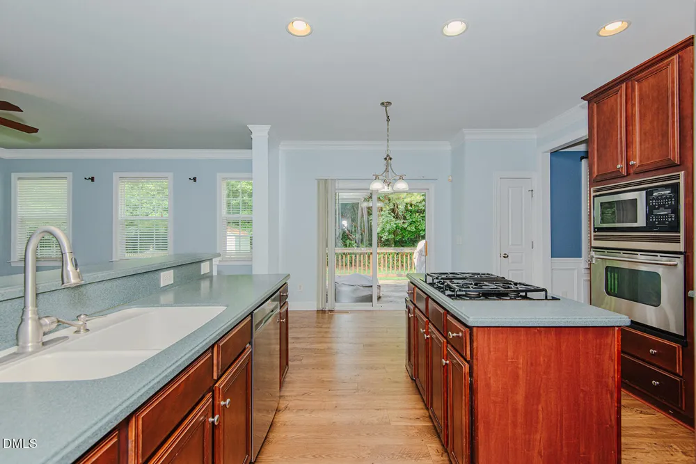 319 Large Oak Lane Mebane, NC 27302