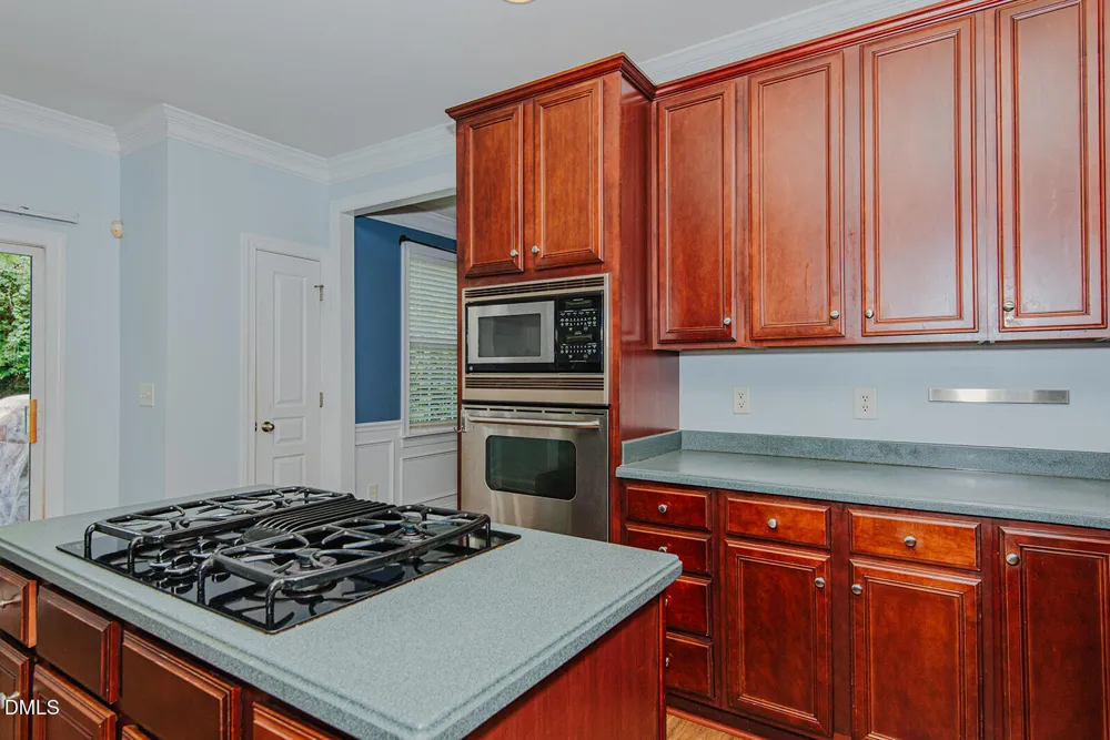 319 Large Oak Lane Mebane, NC 27302