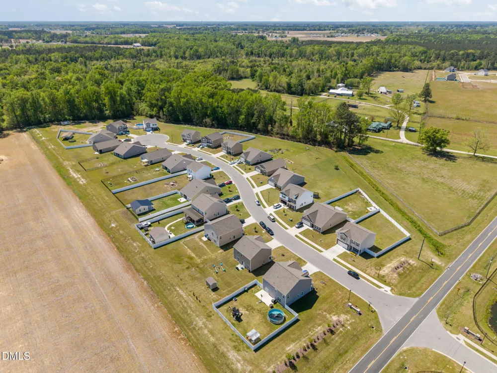 4413 Marthas Vlg Lane Ayden, NC 28513