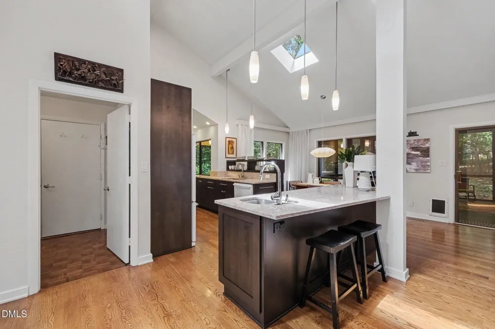 109 Creekwood Pittsboro, NC 27312