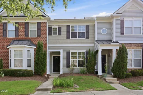 100 Stratford Lakes Drive #127