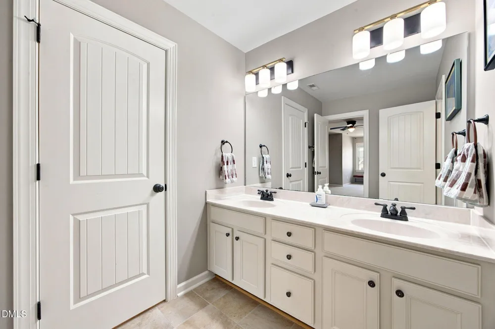 39 Old Grove Lane Apex, NC 27502