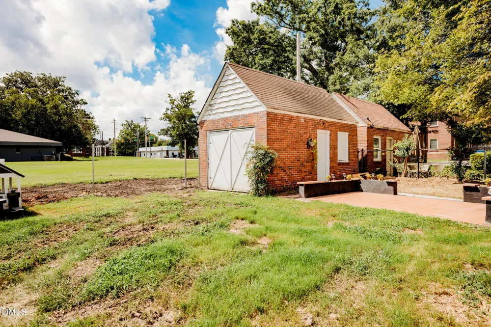 302 Tarboro Street NE Wilson, NC 27893