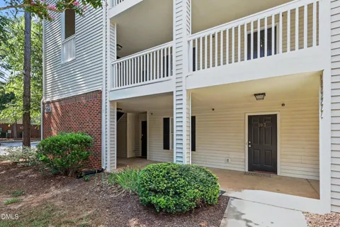 2950 Trailwood Pines Lane #104