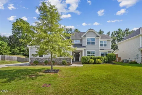 125 Tarkenton Court