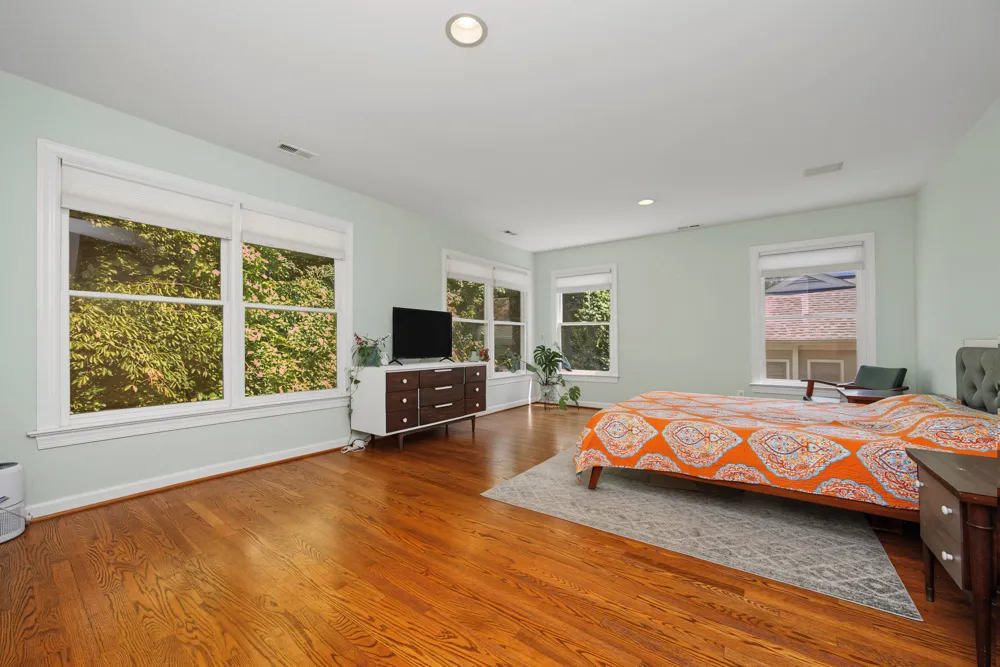 208 W Columbia Place W Chapel Hill, NC 27516