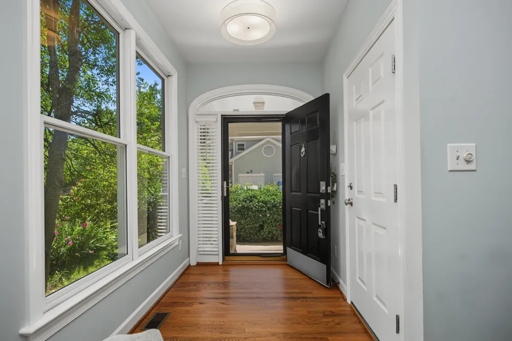 208 W Columbia Place W Chapel Hill, NC 27516