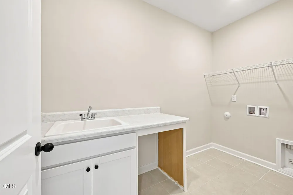 808 Carpet Grass Avenue Knightdale, NC 27545