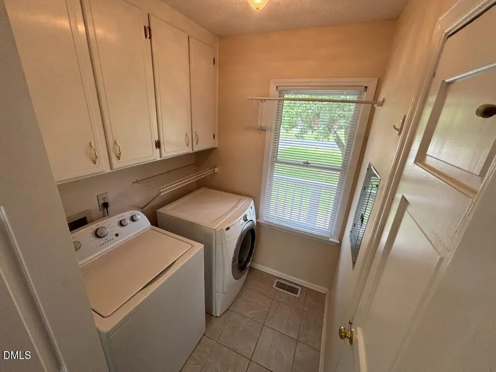 2325 Stephanie Lane Clayton, NC 27520