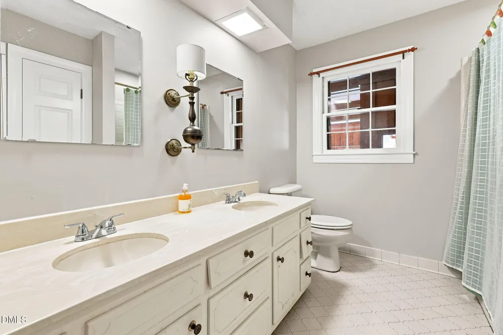 301 Halifax Street Clinton, NC 28328