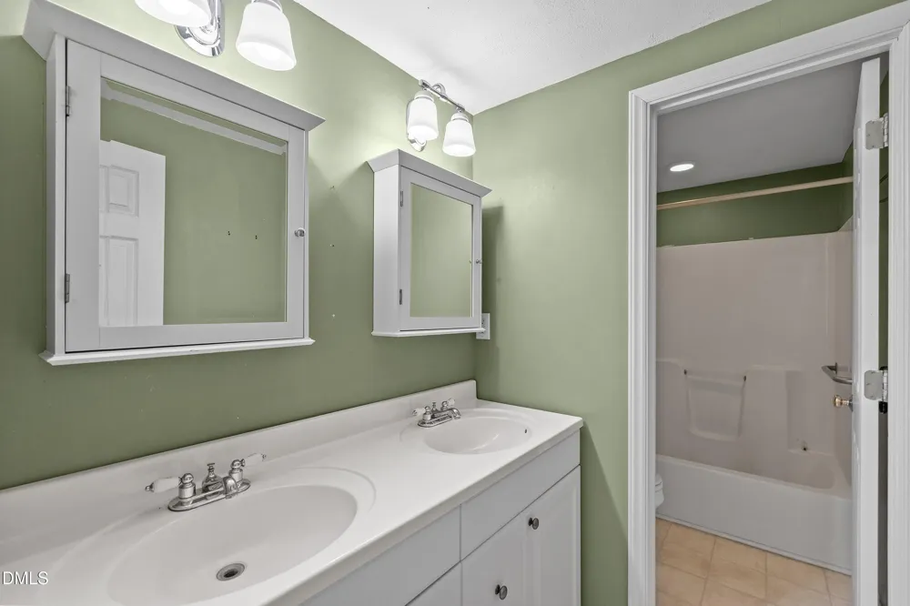 6201 Hilbert Ridge Drive Holly Springs, NC 27540