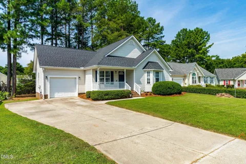 412 Groveton Trail
