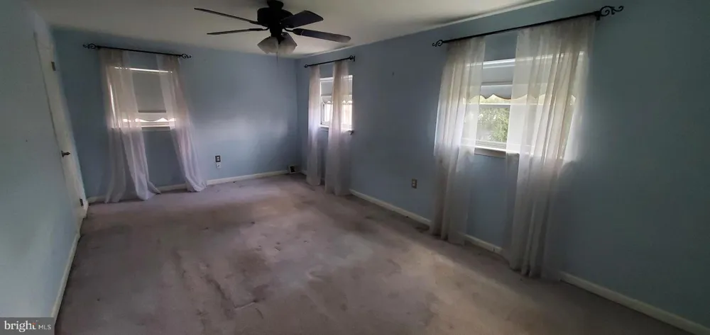 4401 DEERPATH LANE Philadelphia, PA 19154