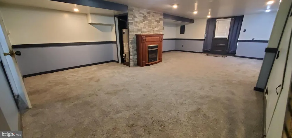 4401 DEERPATH LANE Philadelphia, PA 19154