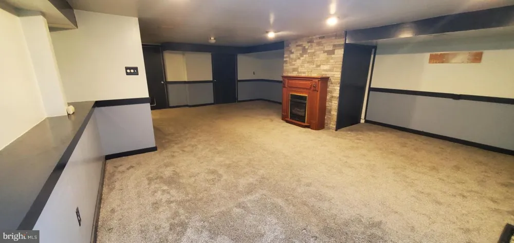 4401 DEERPATH LANE Philadelphia, PA 19154
