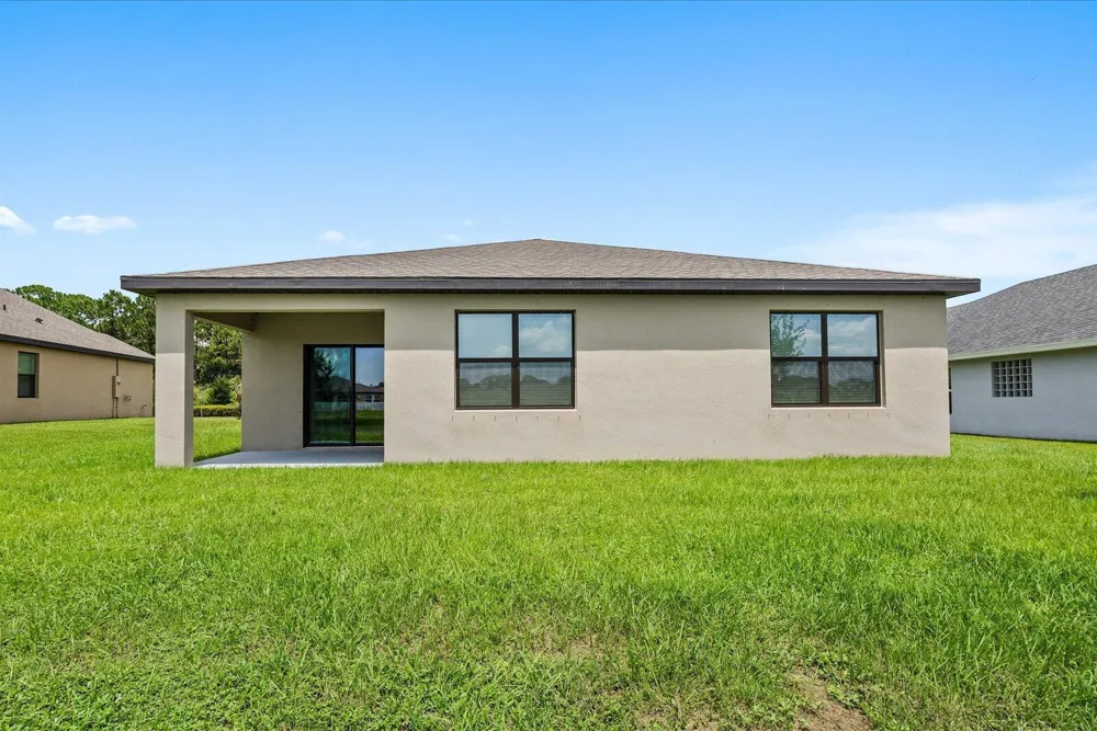 435 SEAFOAM CIRCLE Fort Pierce, FL 34945