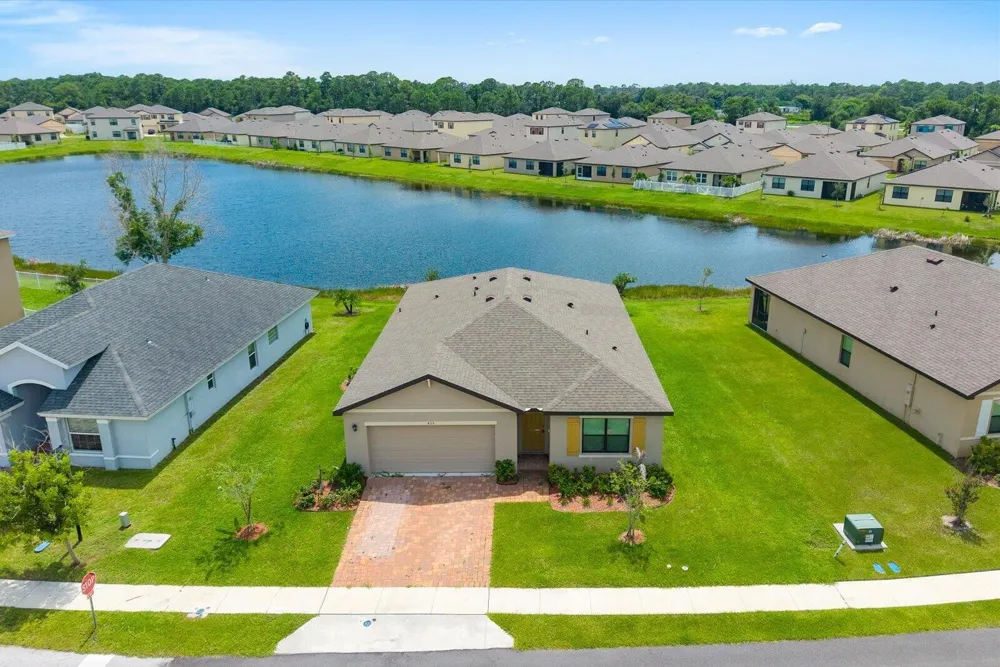 435 SEAFOAM CIRCLE Fort Pierce, FL 34945