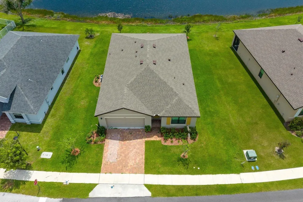 435 SEAFOAM CIRCLE Fort Pierce, FL 34945