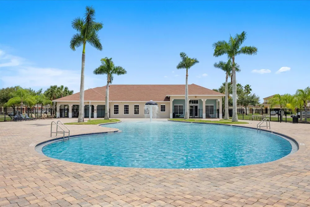 435 SEAFOAM CIRCLE Fort Pierce, FL 34945