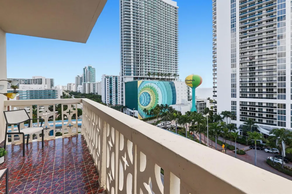 1825 S Ocean Drive #PH 1 Hallandale Beach, FL 33009