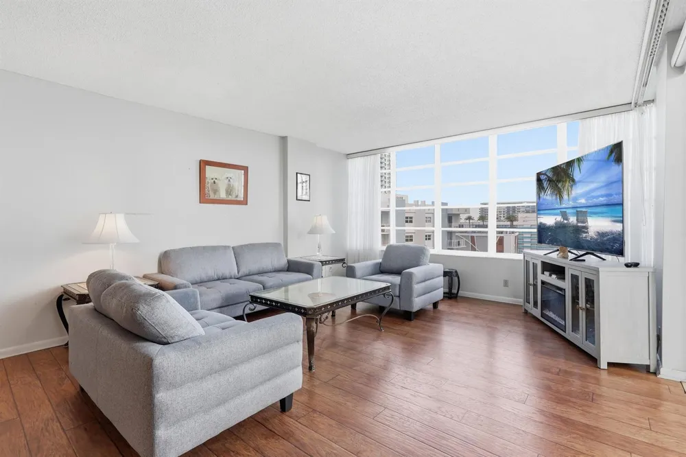 1825 S Ocean Drive #PH 1 Hallandale Beach, FL 33009