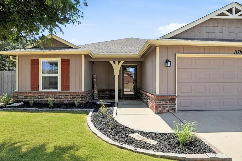 11716 E 109th Street Owasso, OK 74055