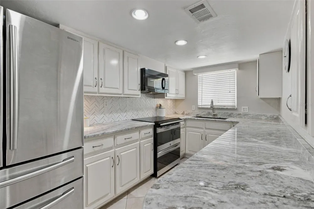 65 BEACH LANE Crystal River, FL 34429