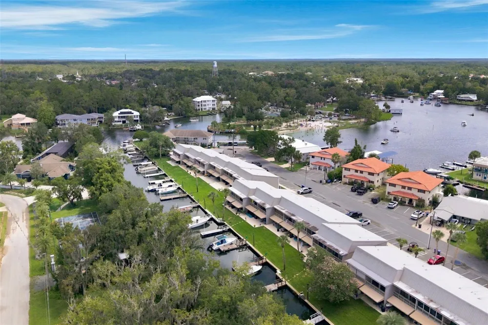 65 BEACH LANE Crystal River, FL 34429