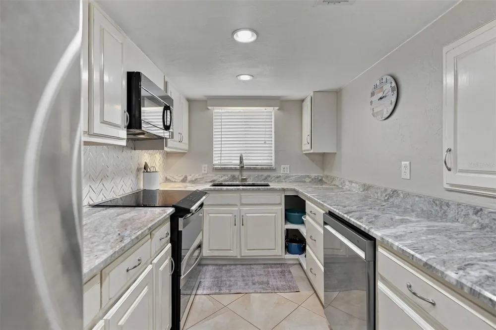 65 BEACH LANE Crystal River, FL 34429