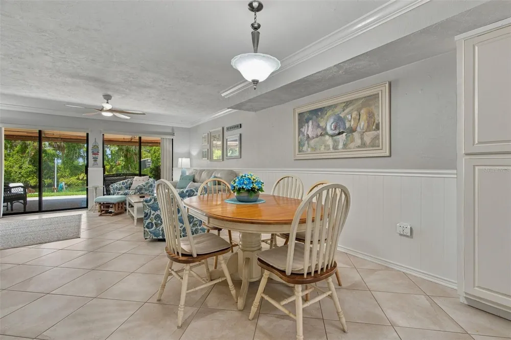 65 BEACH LANE Crystal River, FL 34429
