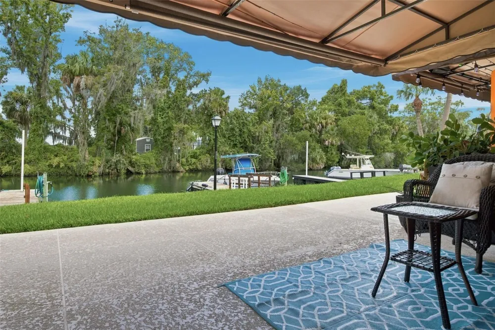65 BEACH LANE Crystal River, FL 34429