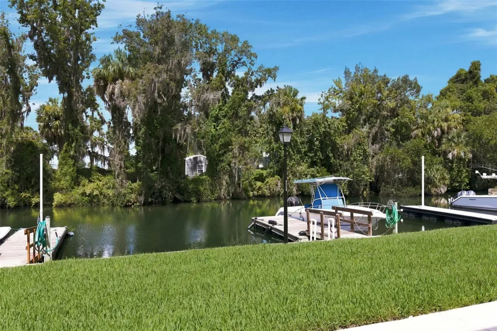 65 BEACH LANE Crystal River, FL 34429