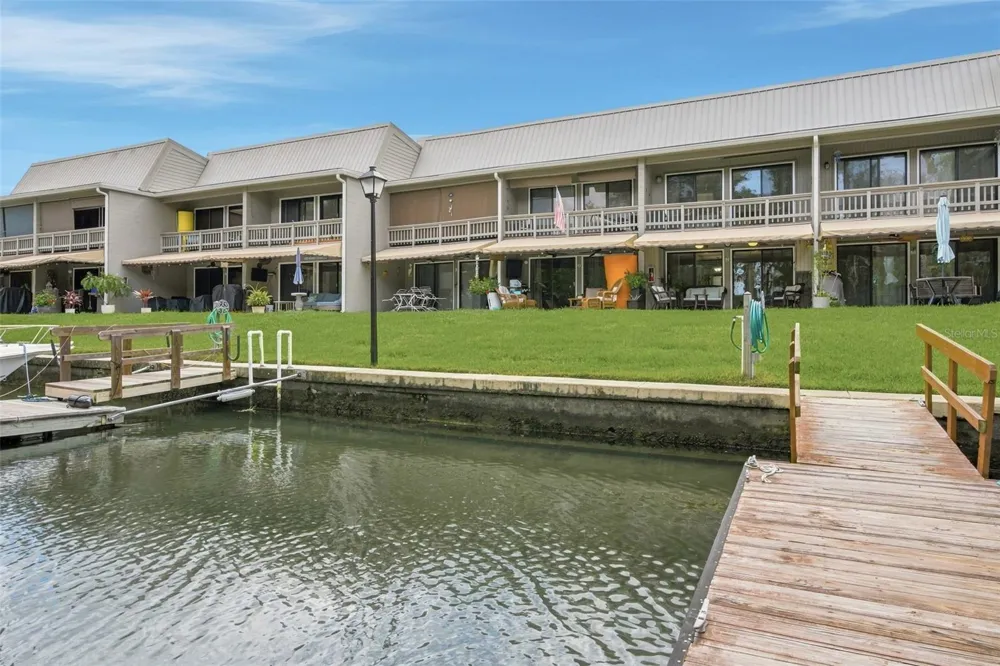 65 BEACH LANE Crystal River, FL 34429