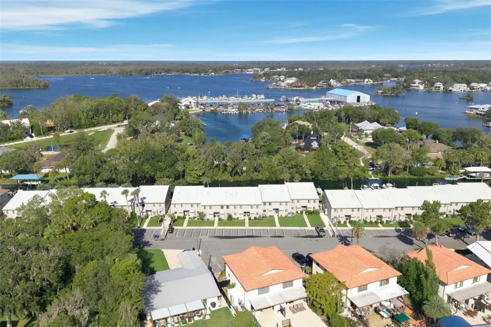 65 BEACH LANE Crystal River, FL 34429