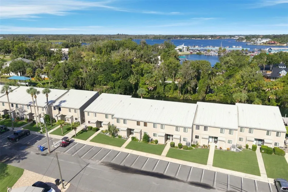 65 BEACH LANE Crystal River, FL 34429