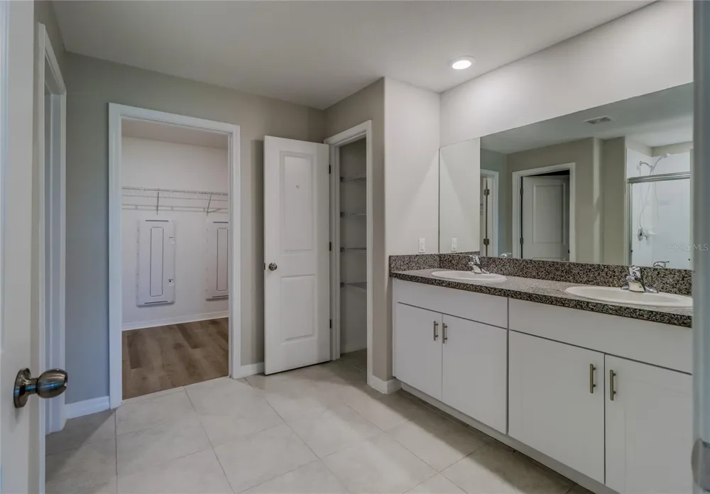 8694 PARSONS HILL BOULEVARD Wesley Chapel, FL 33545