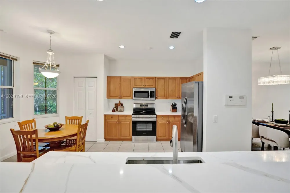 4452 Stone Ridge Way Weston, FL 33331