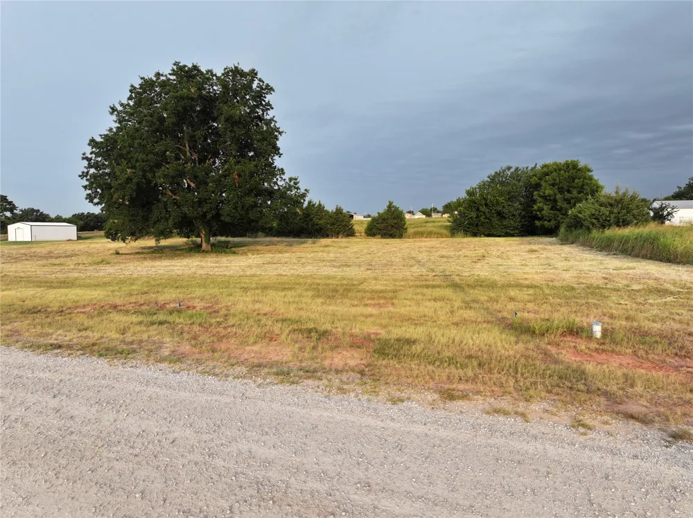 2224 Fairlake Drive Stillwater, OK 74075