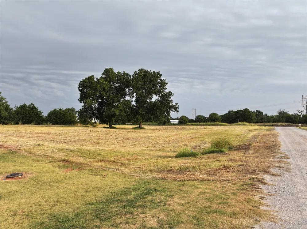2224 Fairlake Drive Stillwater, OK 74075